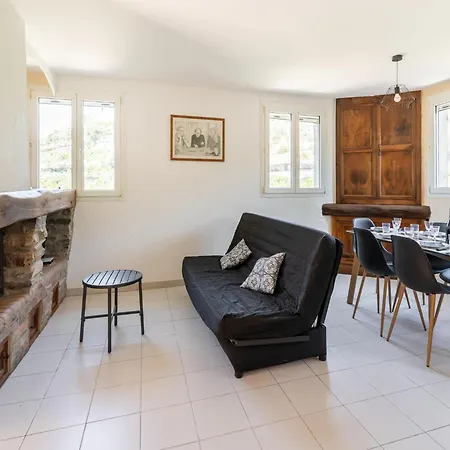 Nyaraló Cosy In With Garden, Cleaning Included Minerve
