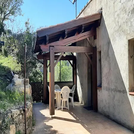 Cosy In With Garden, Cleaning Included Nyaraló Minerve